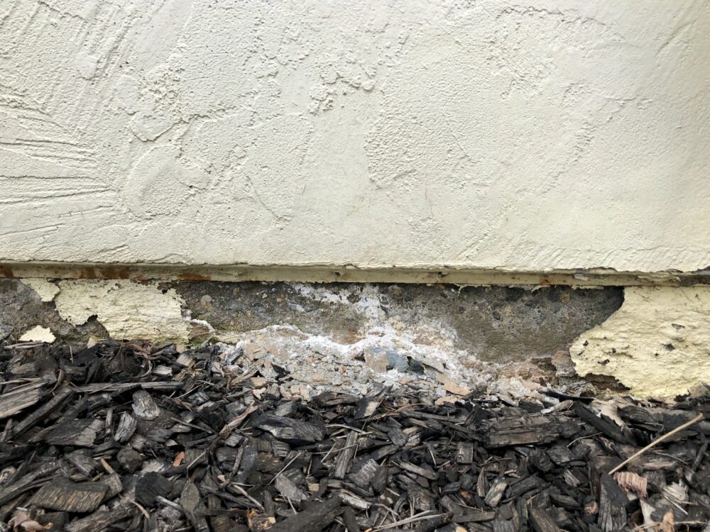 Crumbling wall on foundation of home